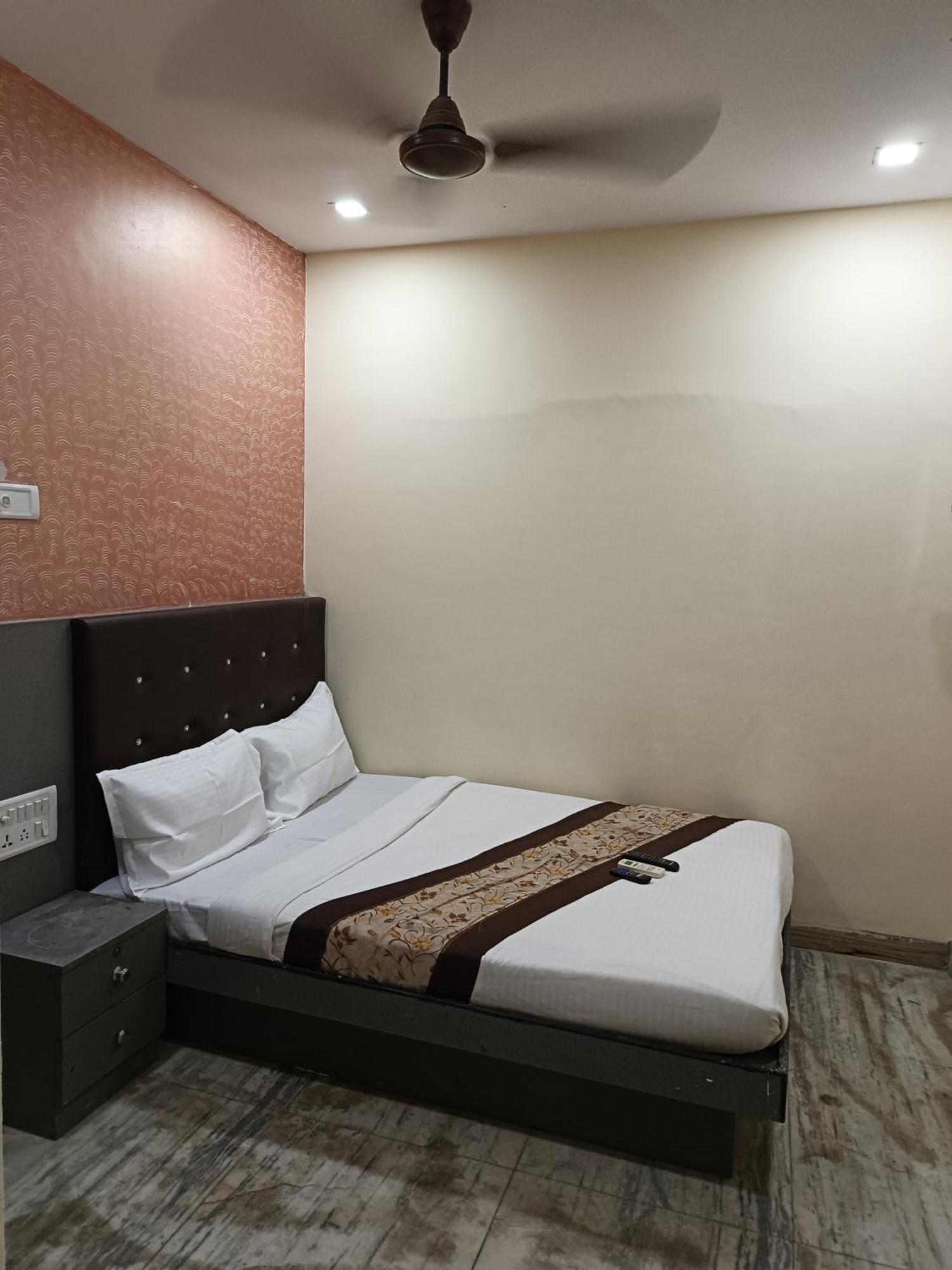 Hotel Urban Comfort Mumbai Eksteriør bilde